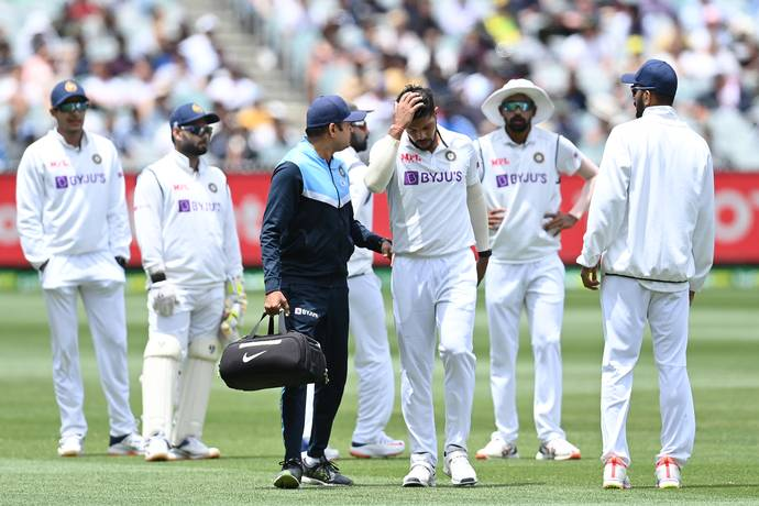 Umesh Yadav taken injury